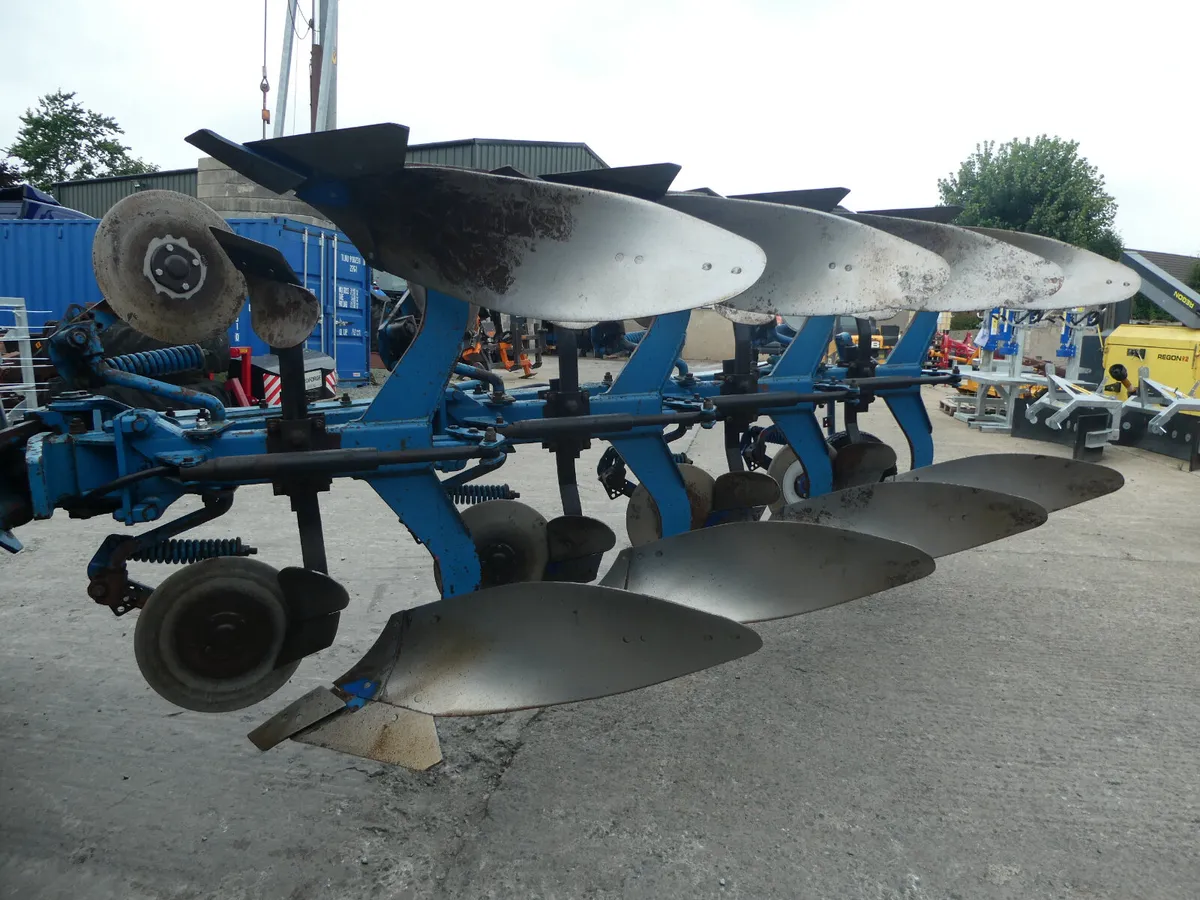 Overum 4f reversible Plough - Image 2