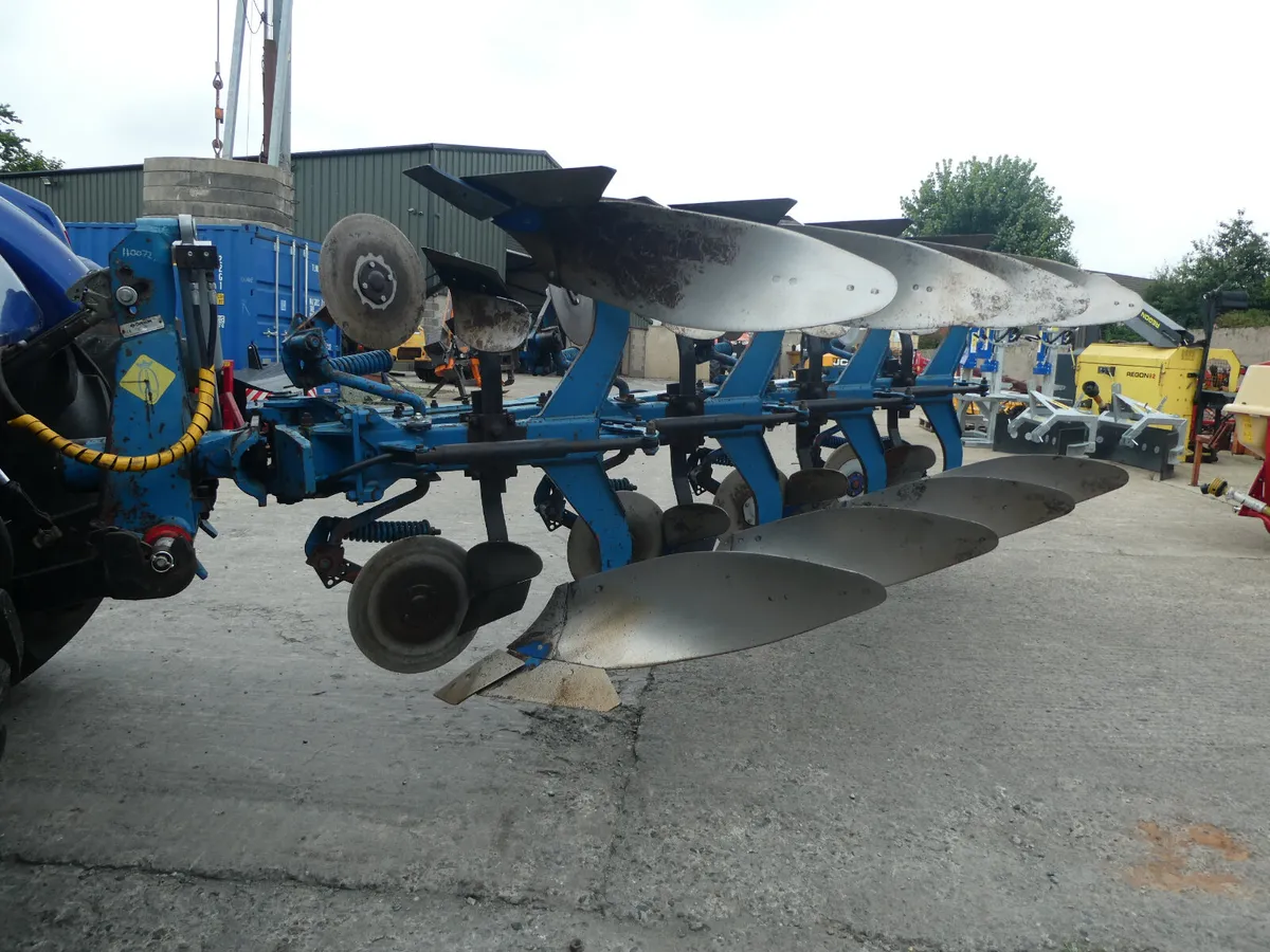 Overum 4f reversible Plough - Image 3