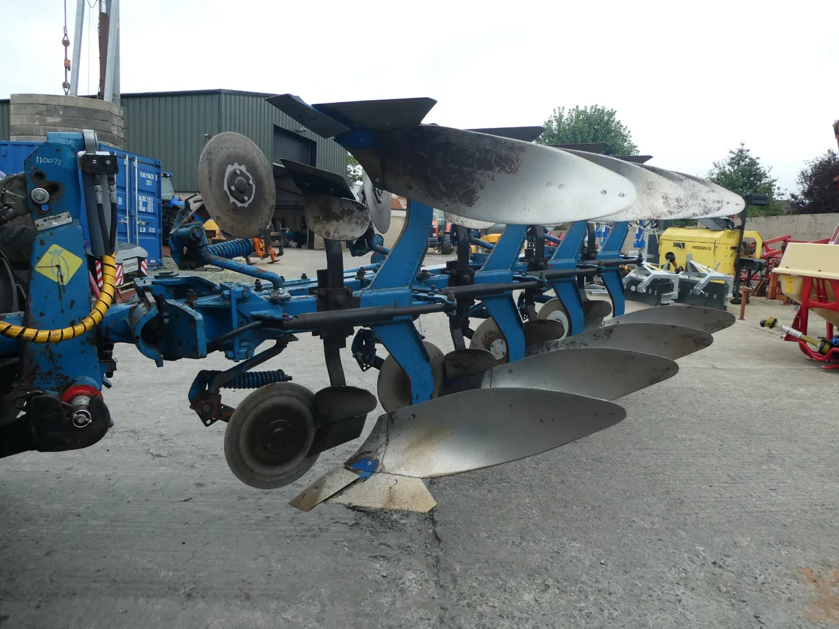 Overum 4f reversible Plough - Image 1
