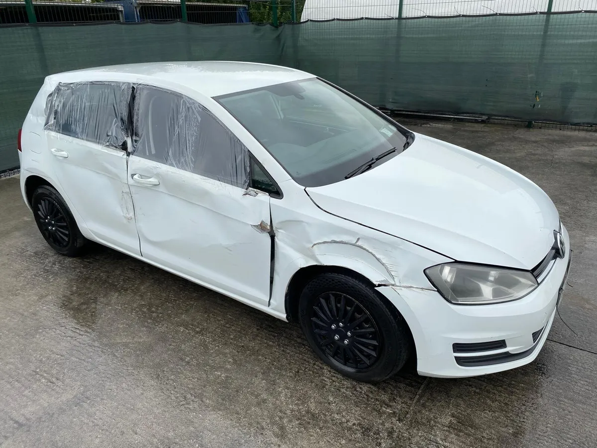 *2013 Volkswagen Golf  TDi - Image 4