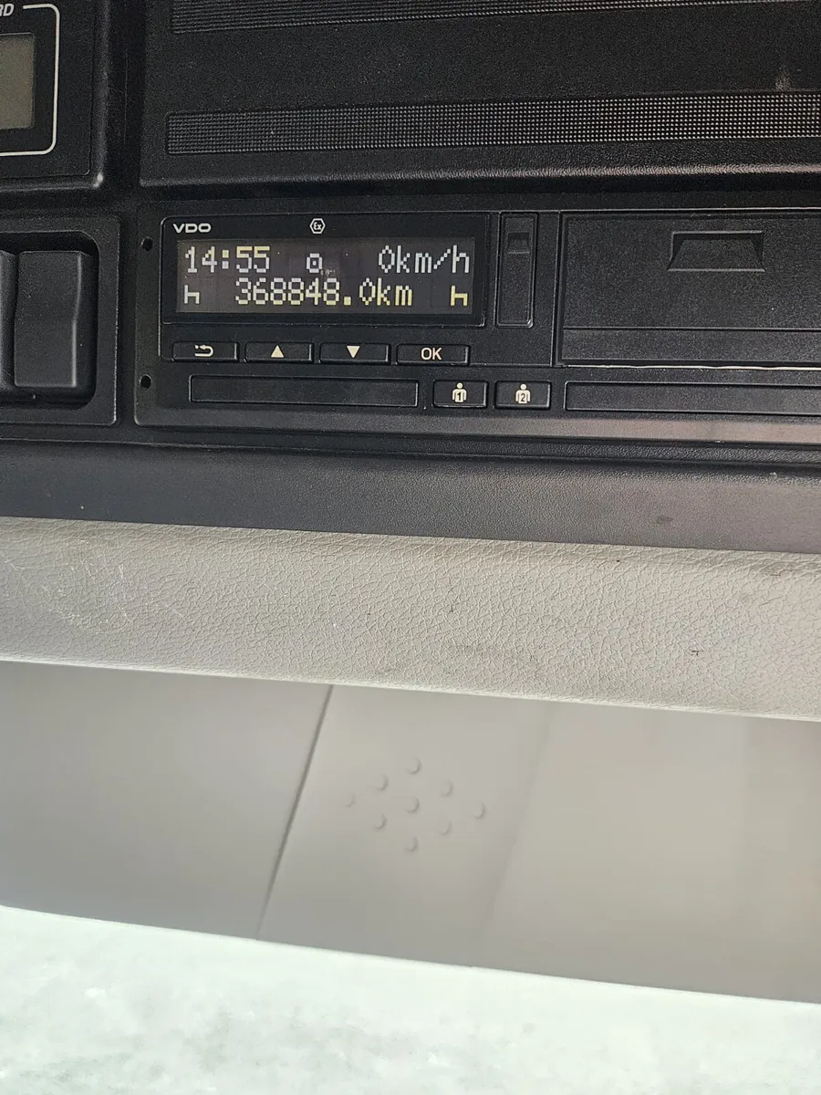 Renault D12 2014 ThermoKing 21ft Fridge Body - Image 4