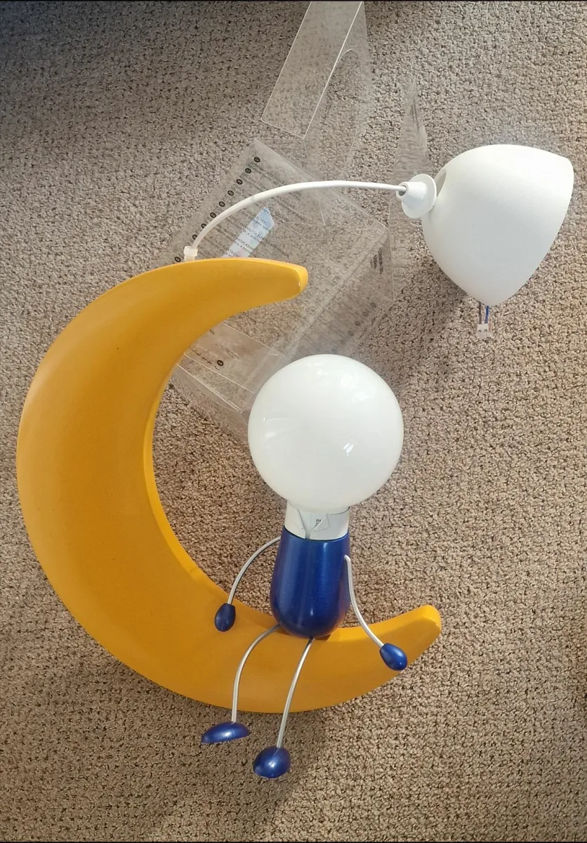 "Man on the moon" ceiling light - Image 1