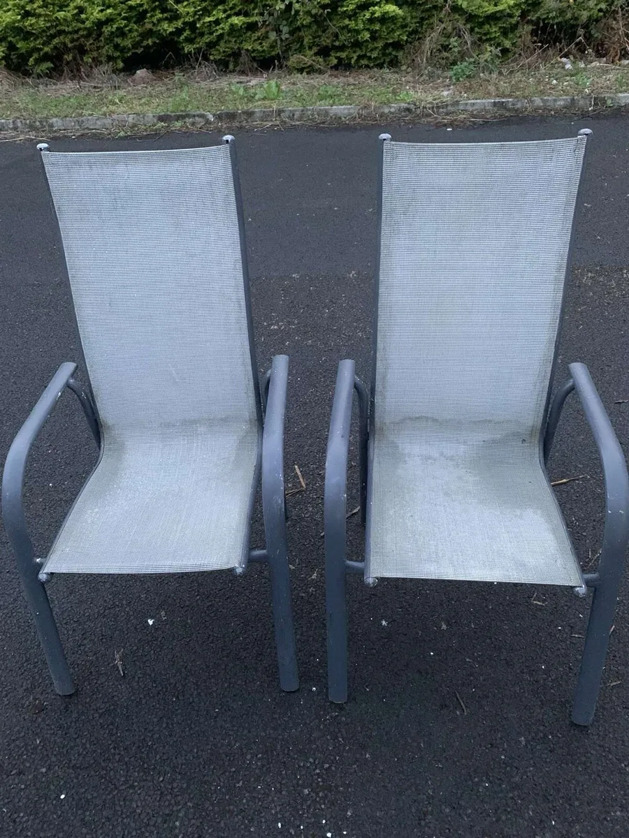 Table & Chairs - Image 2