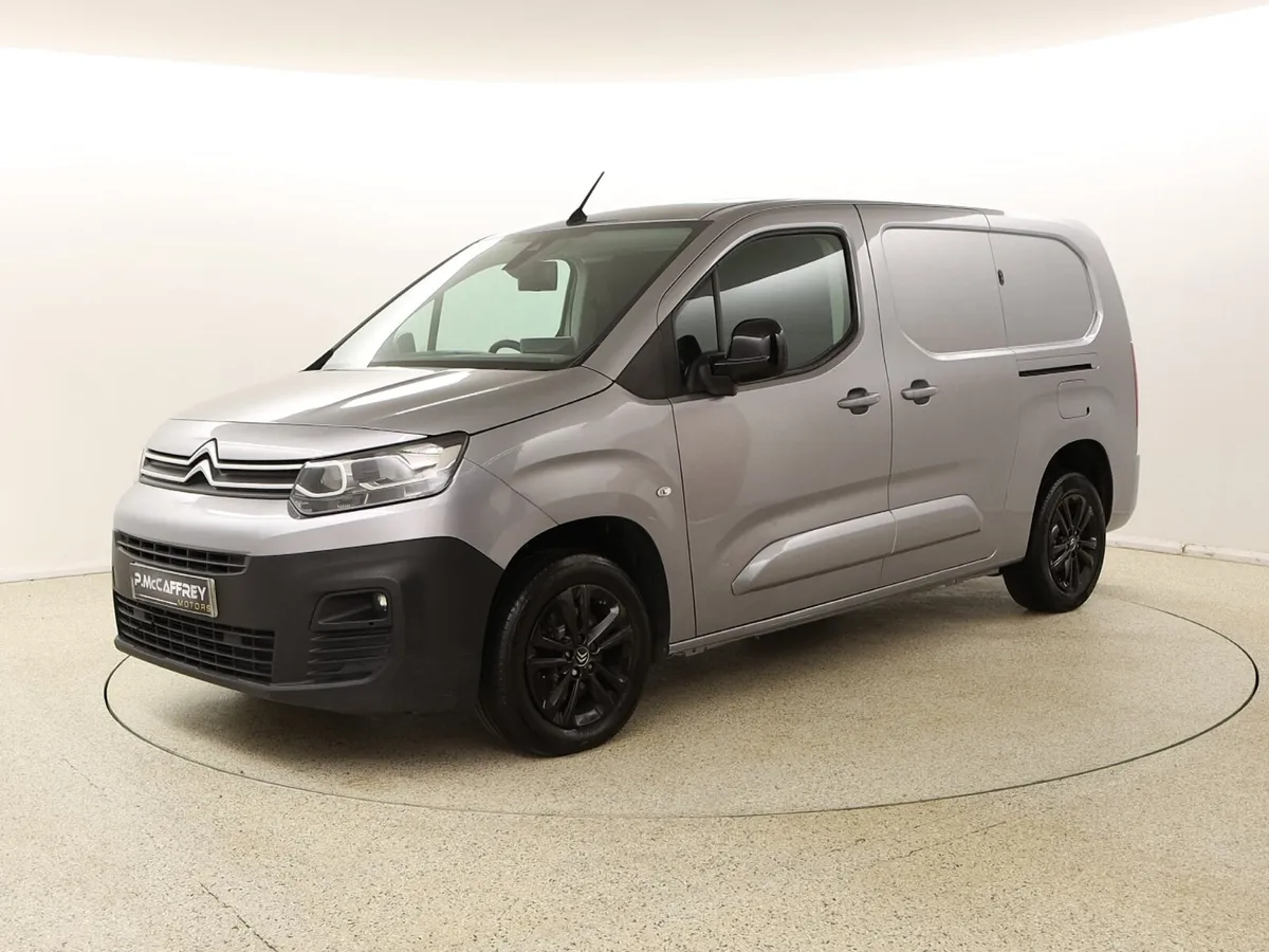 2022 Citroen Berlingo 1.5 HDI Driver LWB High Spec - Image 3
