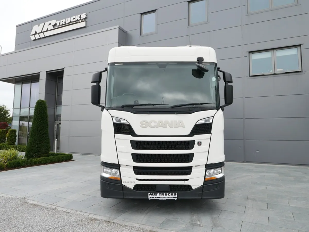 Scania R450 Sleeper 6x2 Midlift Auto Gearbox - Image 3