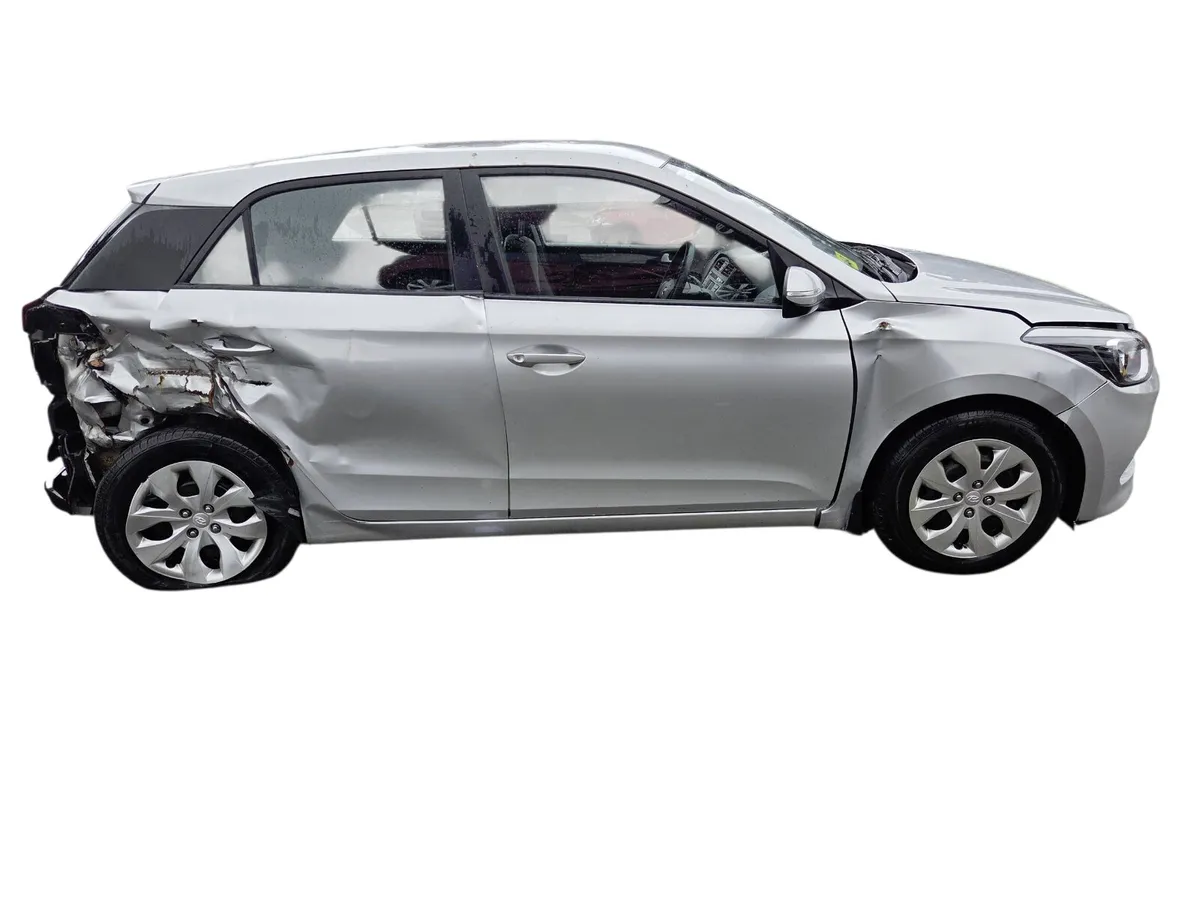 2016 HYUNDAI I20 For Breaking/Dismantling - Image 2