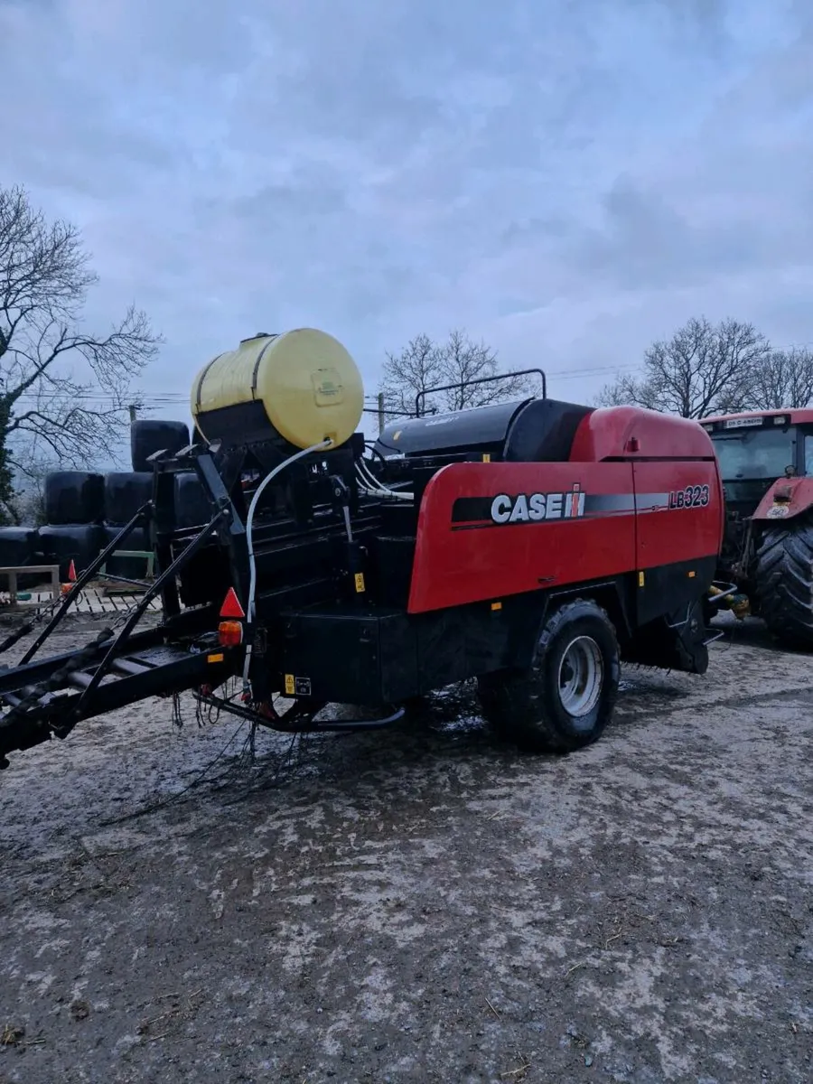 Case ih 323 big square baler - Image 3