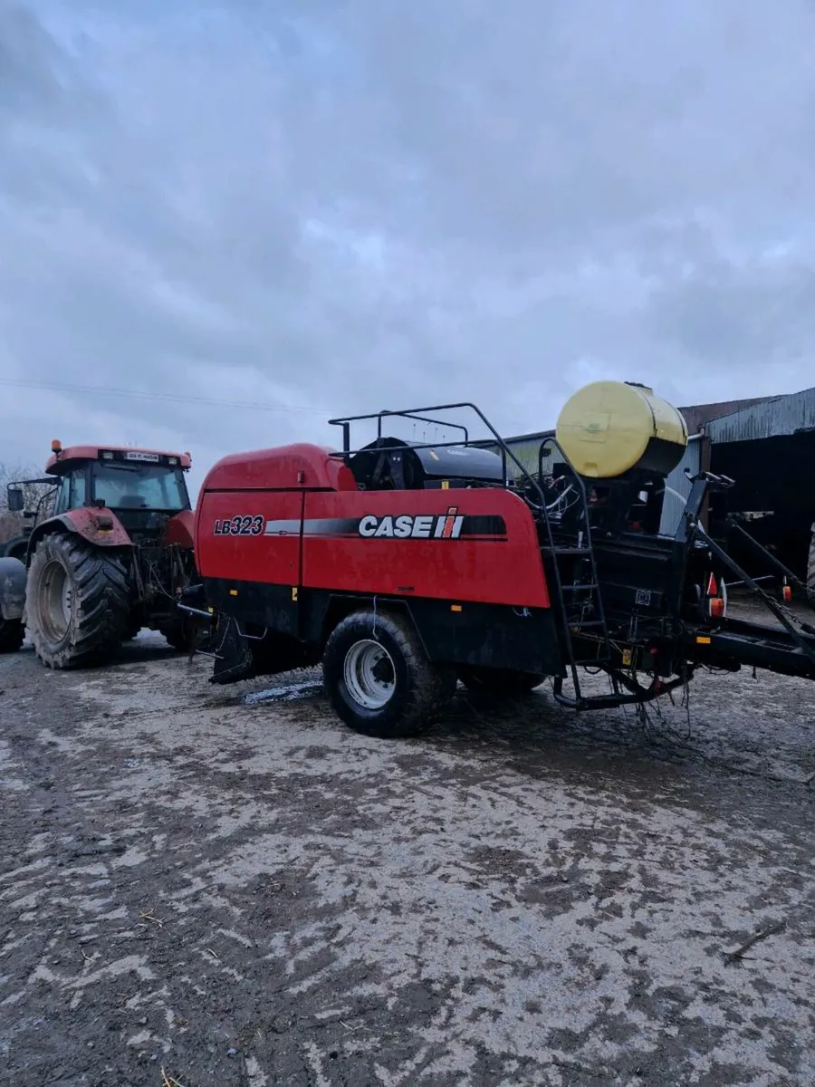 Case ih 323 big square baler - Image 4