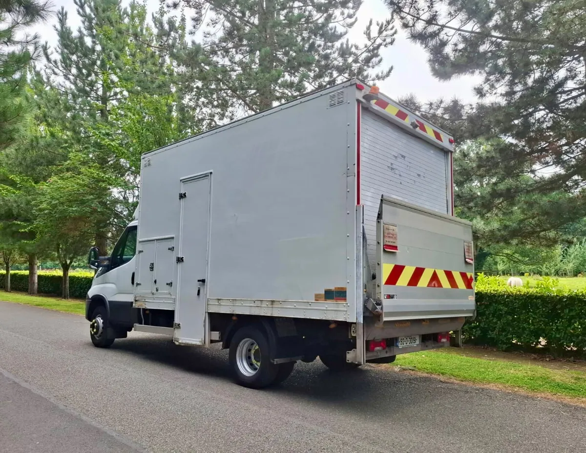 Iveco Daily 2019 Box Body DOE 8/26 - Image 2