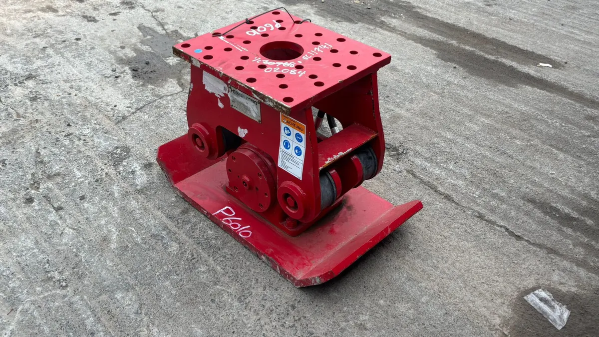 Hesselberg VP3000 Hydraulic Compaction Plate - Image 4