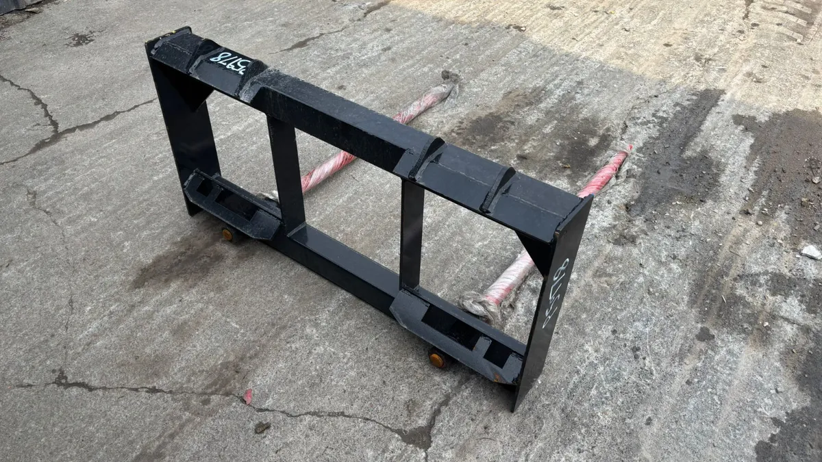 Bale Fork – to suit Skidsteer Loader - Image 3