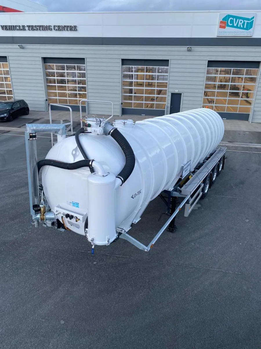 NEW D-TEC SV2006 VACUUM TANK - Image 1