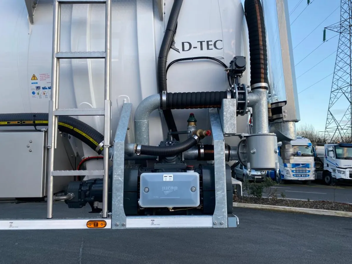 NEW D-TEC SV2006 VACUUM TANK - Image 4