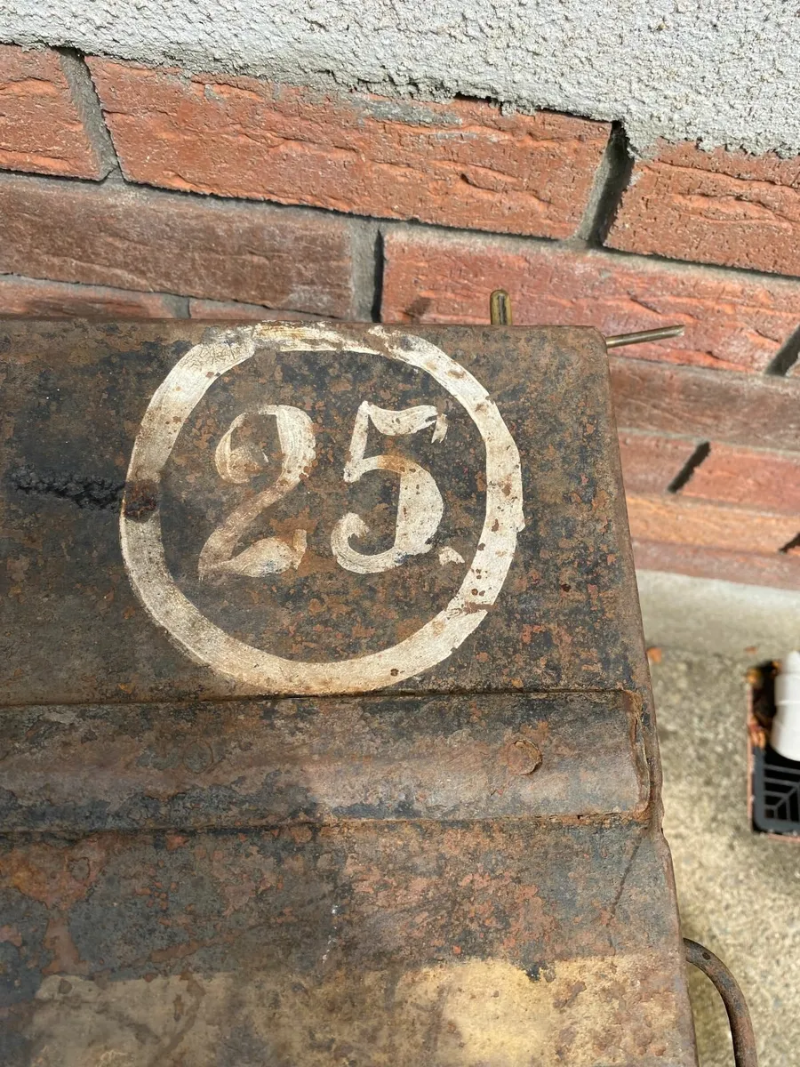 c1940s Commander Harrison Royal Navy Trunk - Image 4