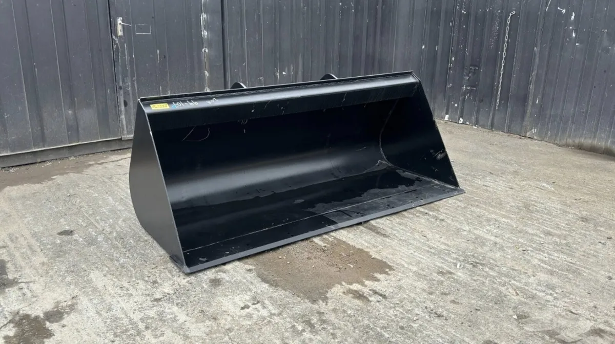 Strickland 90" Loading Bucket to Suit Manitou - Image 1