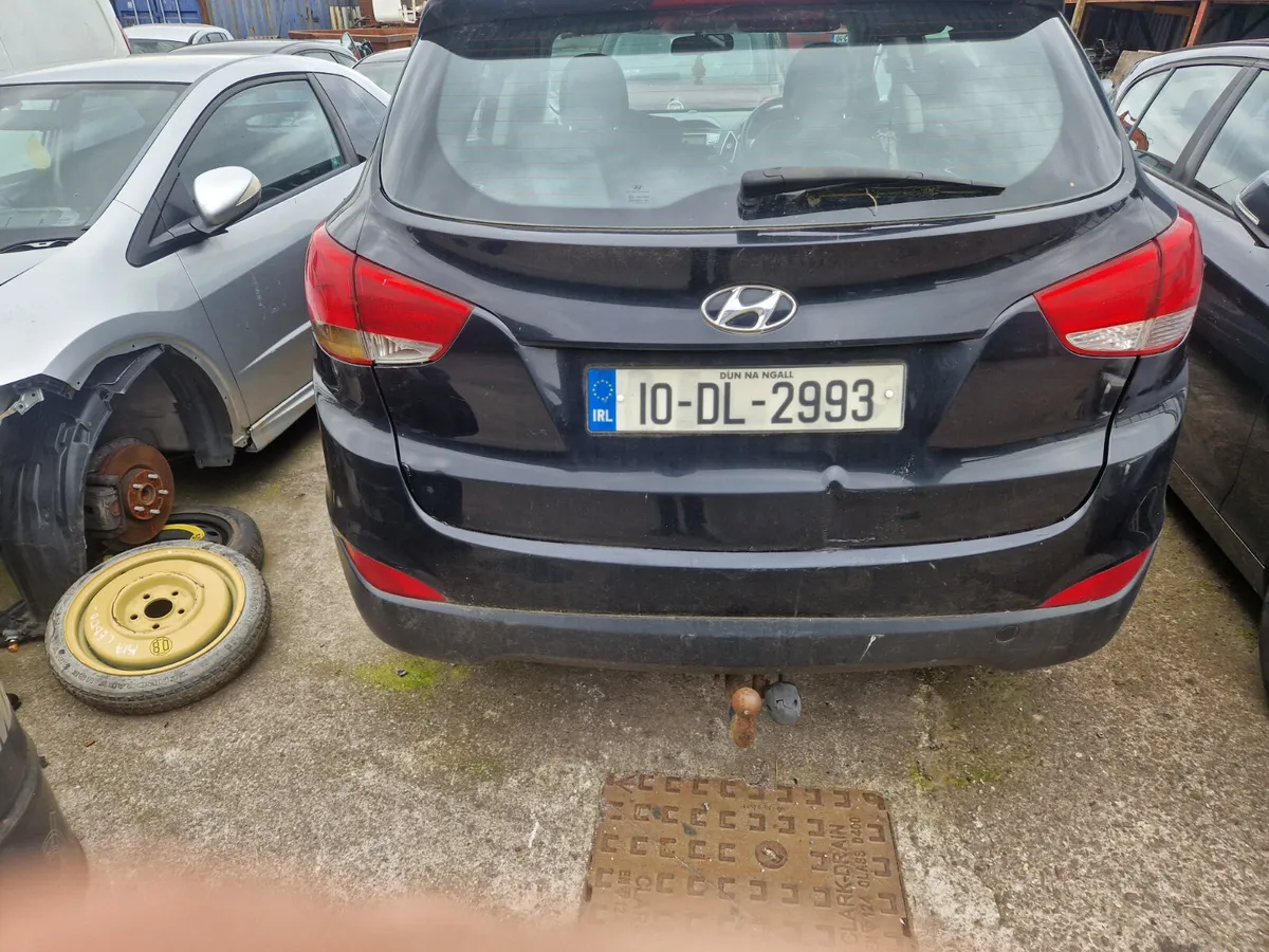 10 Hyundai 1x35 for breaking - Image 4