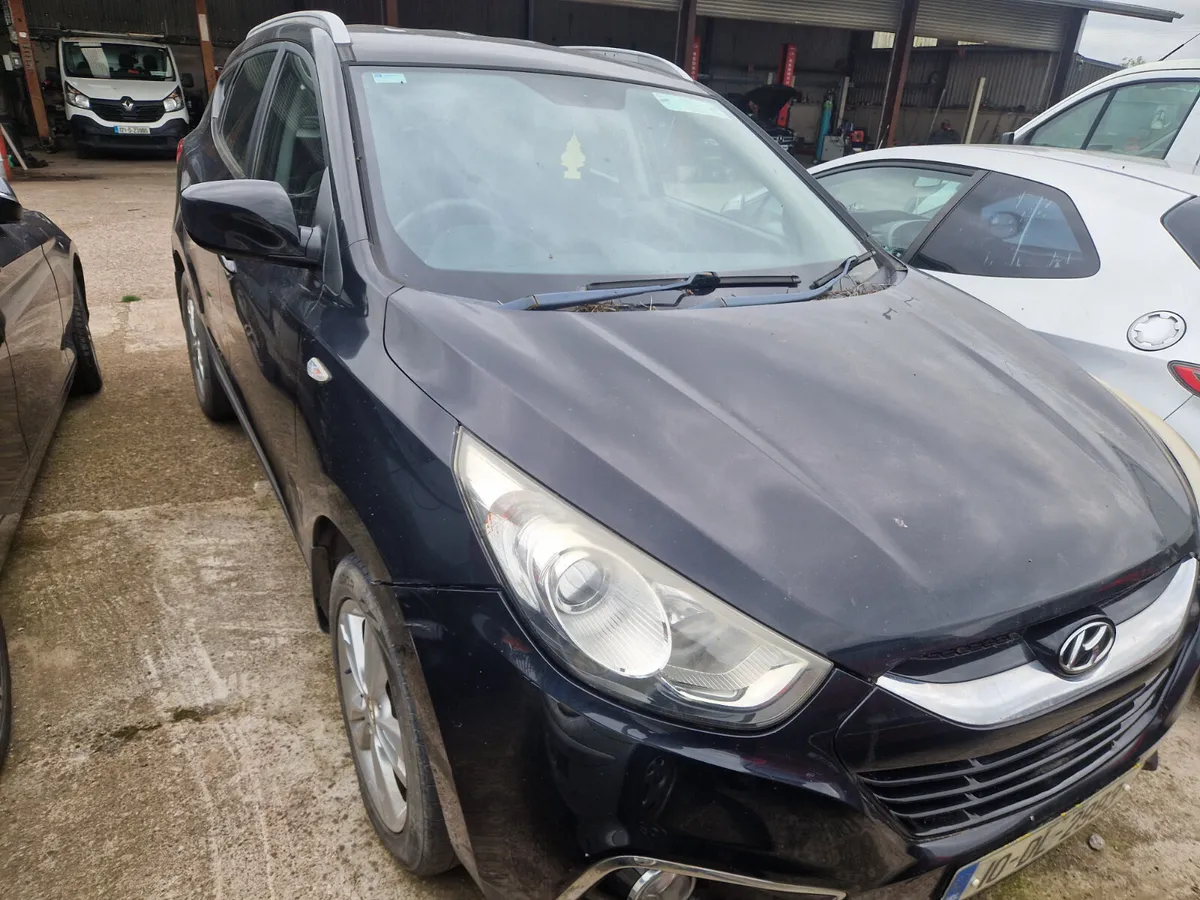 10 Hyundai 1x35 for breaking - Image 2