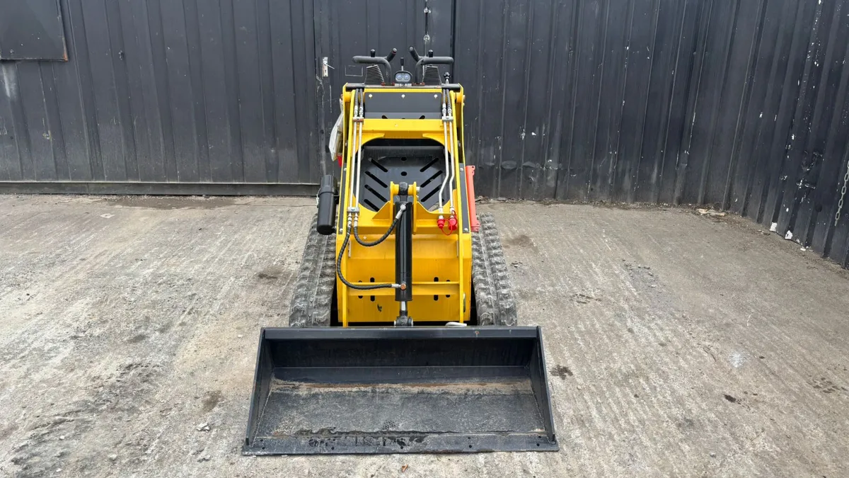 Tracked Pedestrian Skidsteer Loader - Image 2