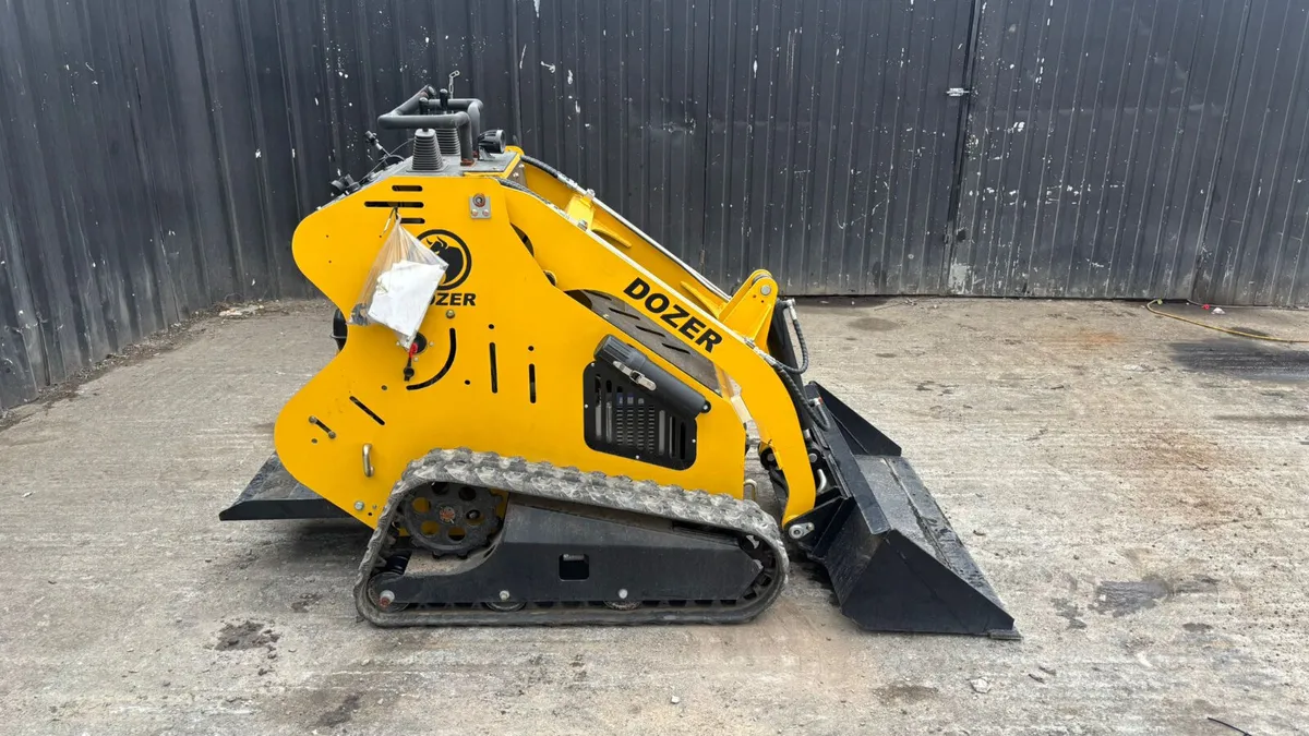 Tracked Pedestrian Skidsteer Loader - Image 3