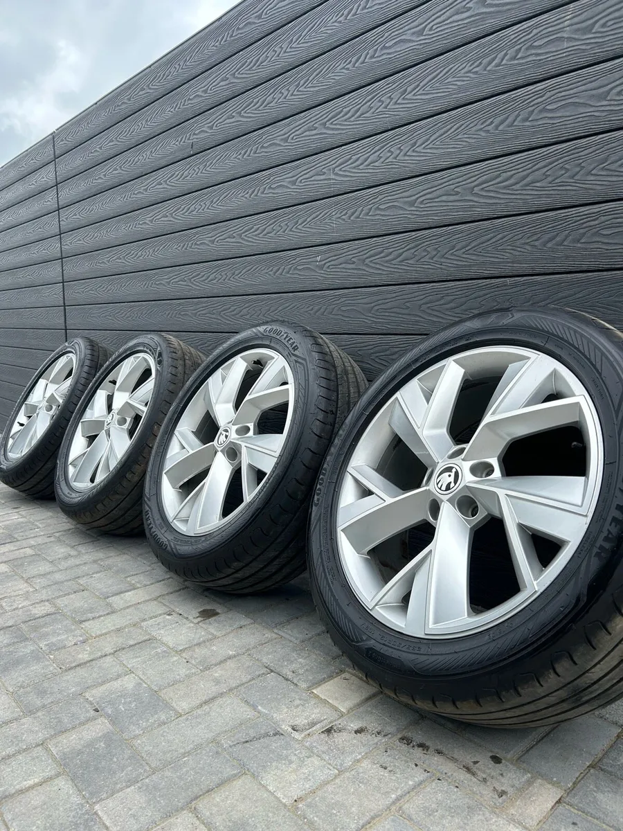 19” GENUINE SKODA KODIAQ ALLOY WHEELS & TYRES - Image 1