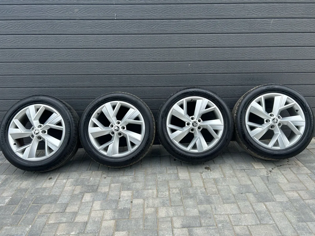 19” GENUINE SKODA KODIAQ ALLOY WHEELS & TYRES - Image 2