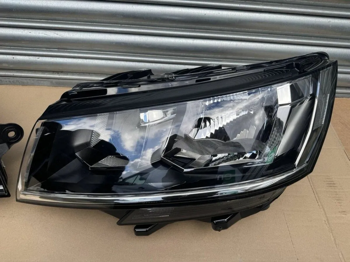 VW T6.1 Brand New Genuine Headlights Pair - Image 2