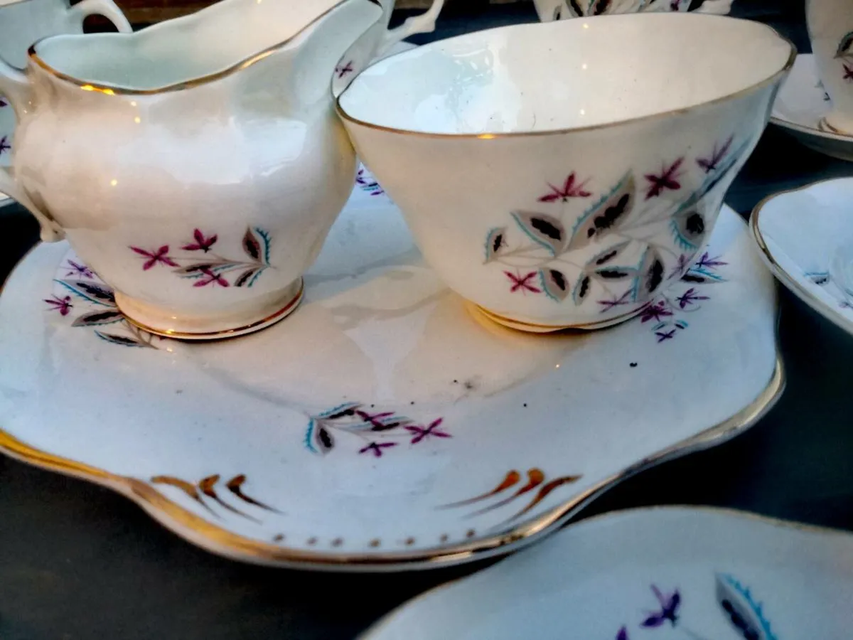 Regina fine bone china full set - Image 3