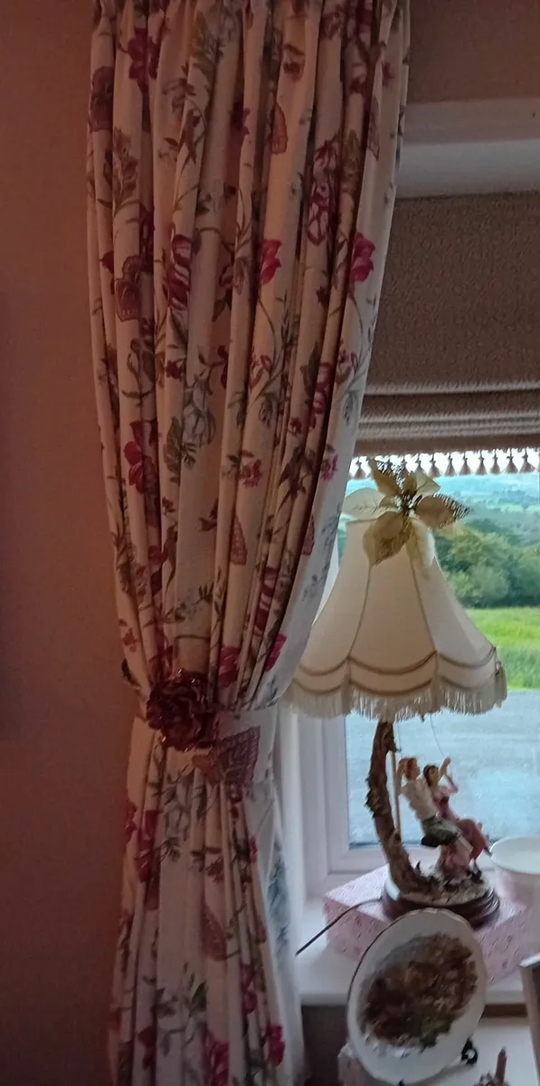 Curtains - Image 1