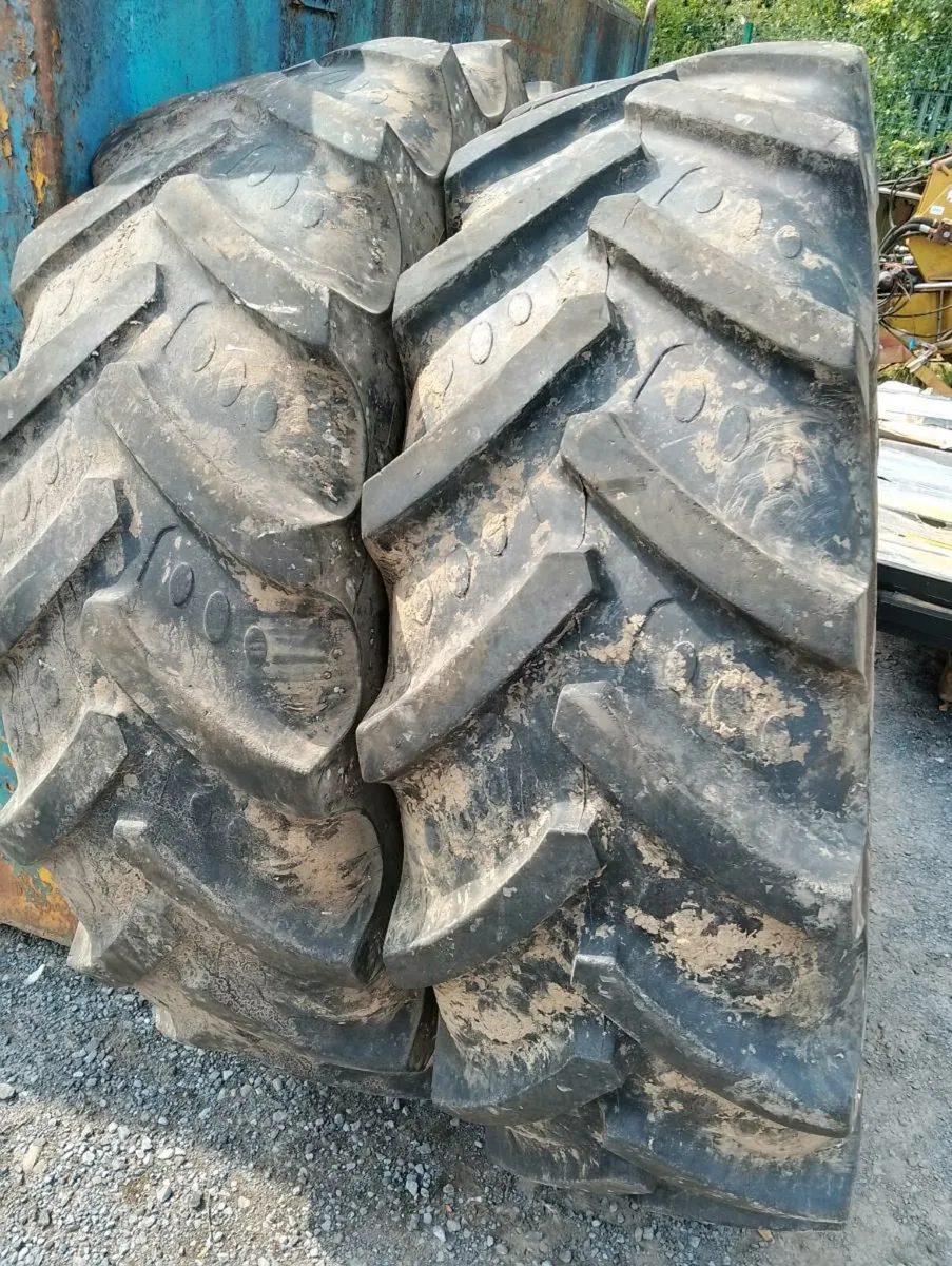 Tyres BKT 460/85R38 & 580/70R38 Matching pairs - Image 2