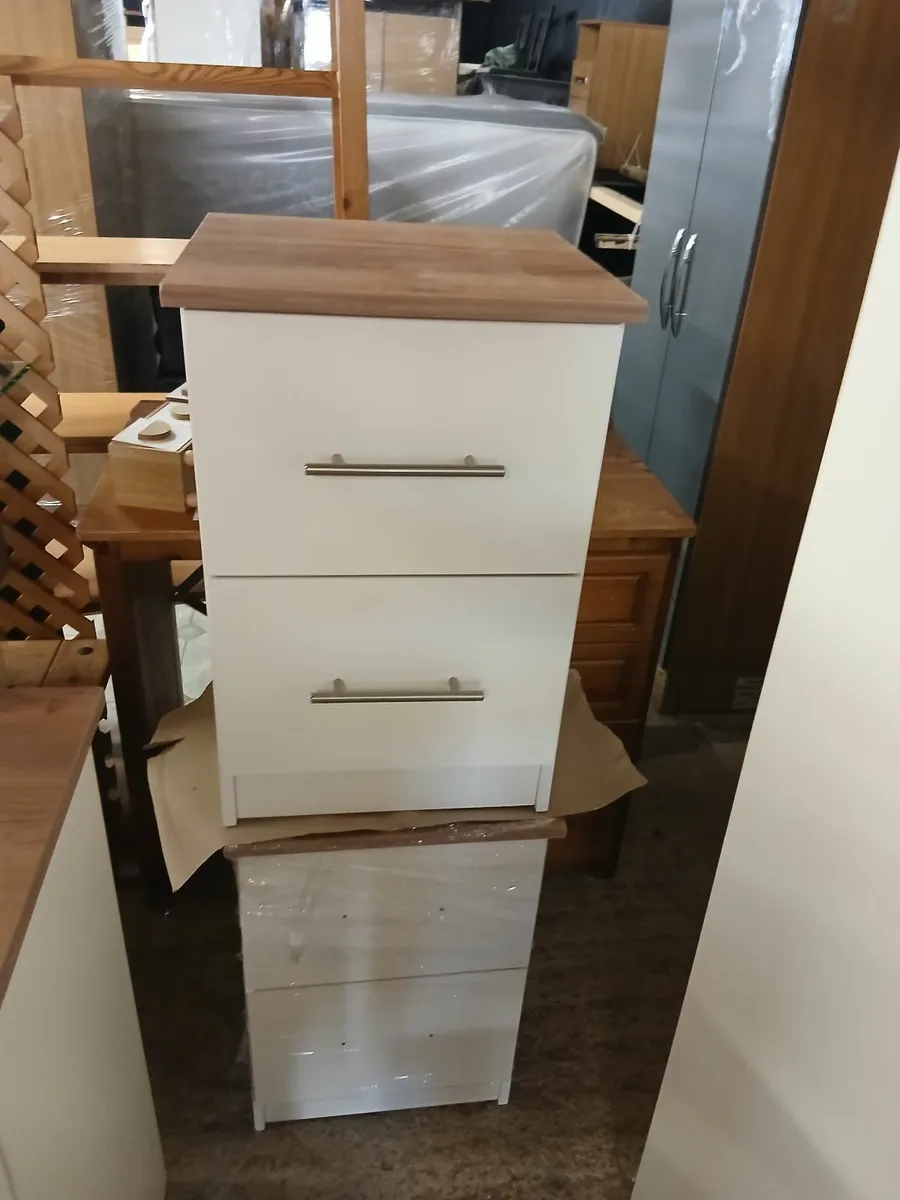 Bedroom set - Image 3