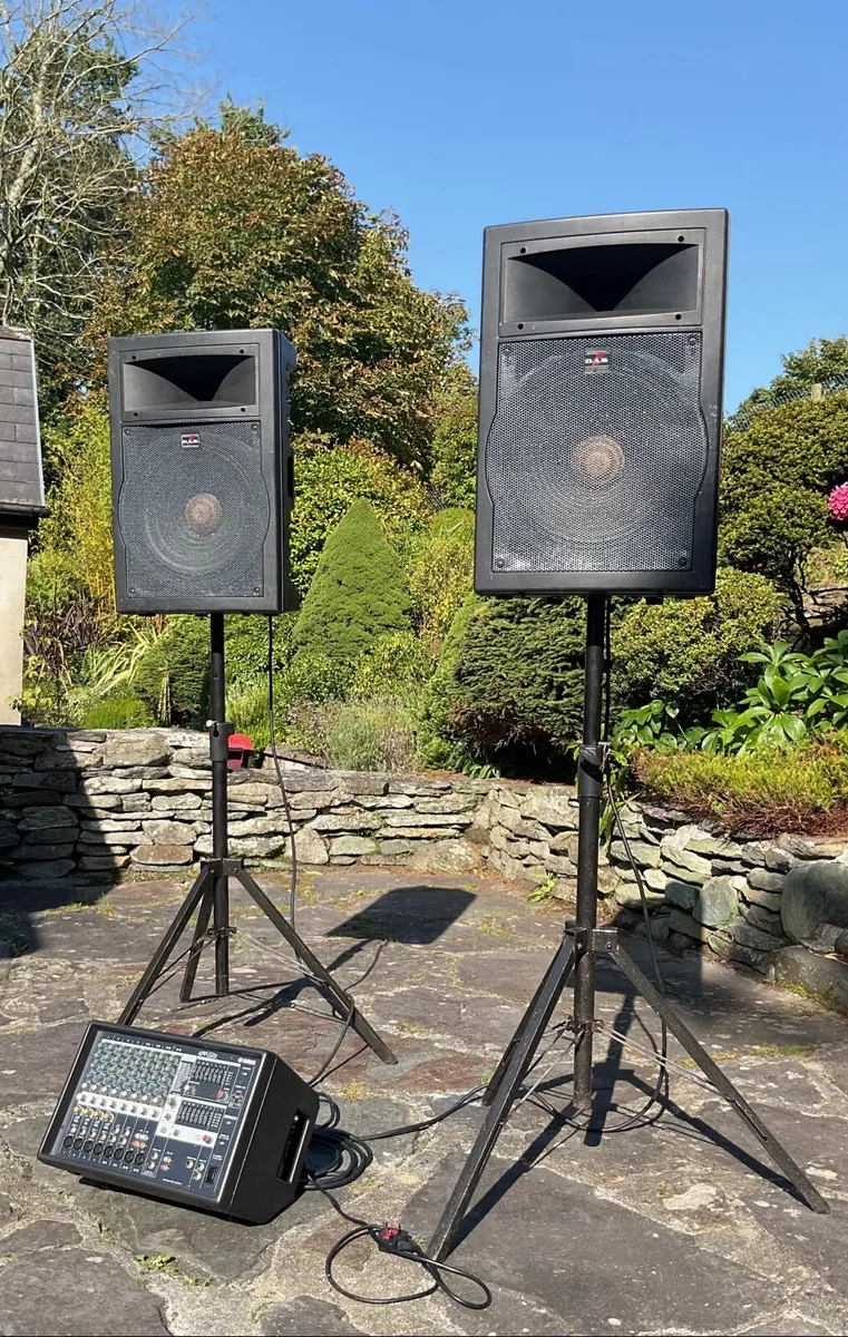 Yamaha EMX 512sc PA and DAS DS15 speakers - Image 3
