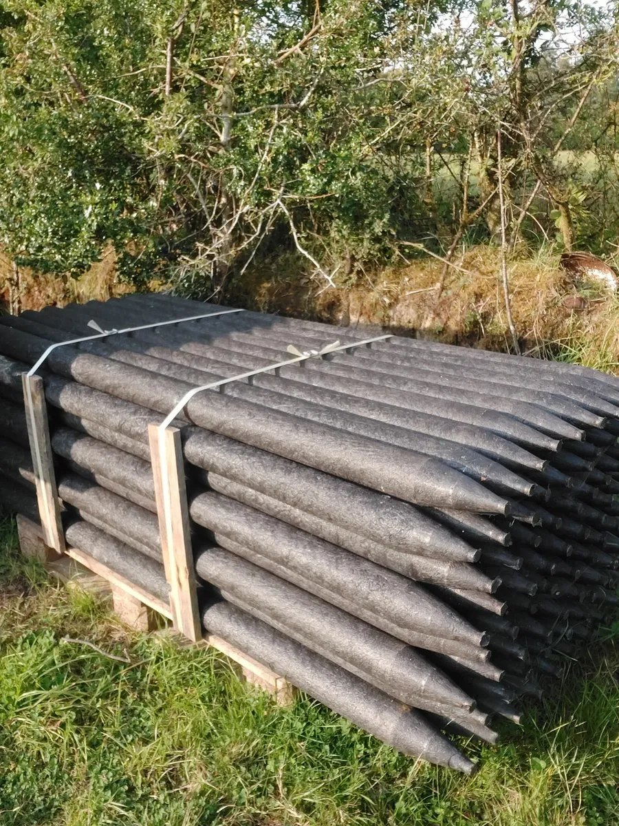 Plastic Fence Posts / Stakes