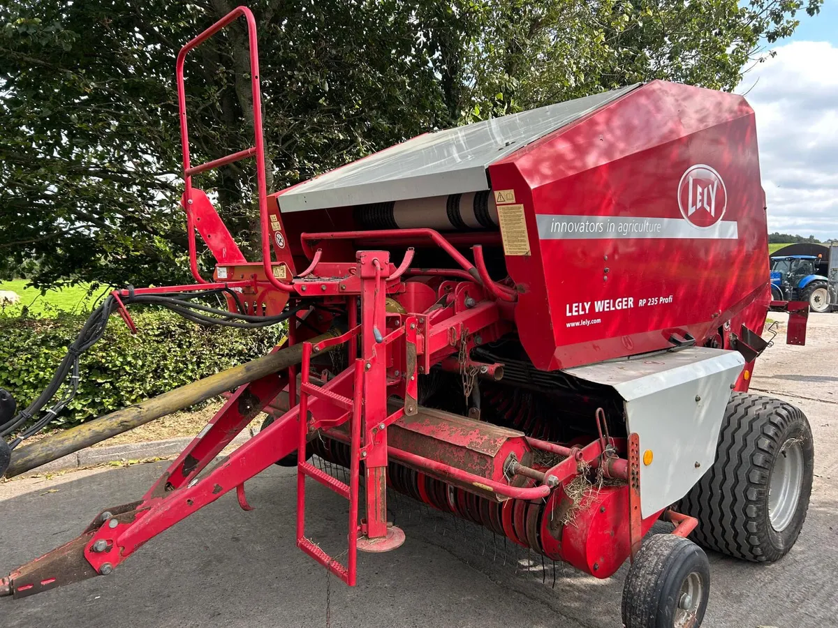 Lely Welger RP235 Round Baler - Image 2