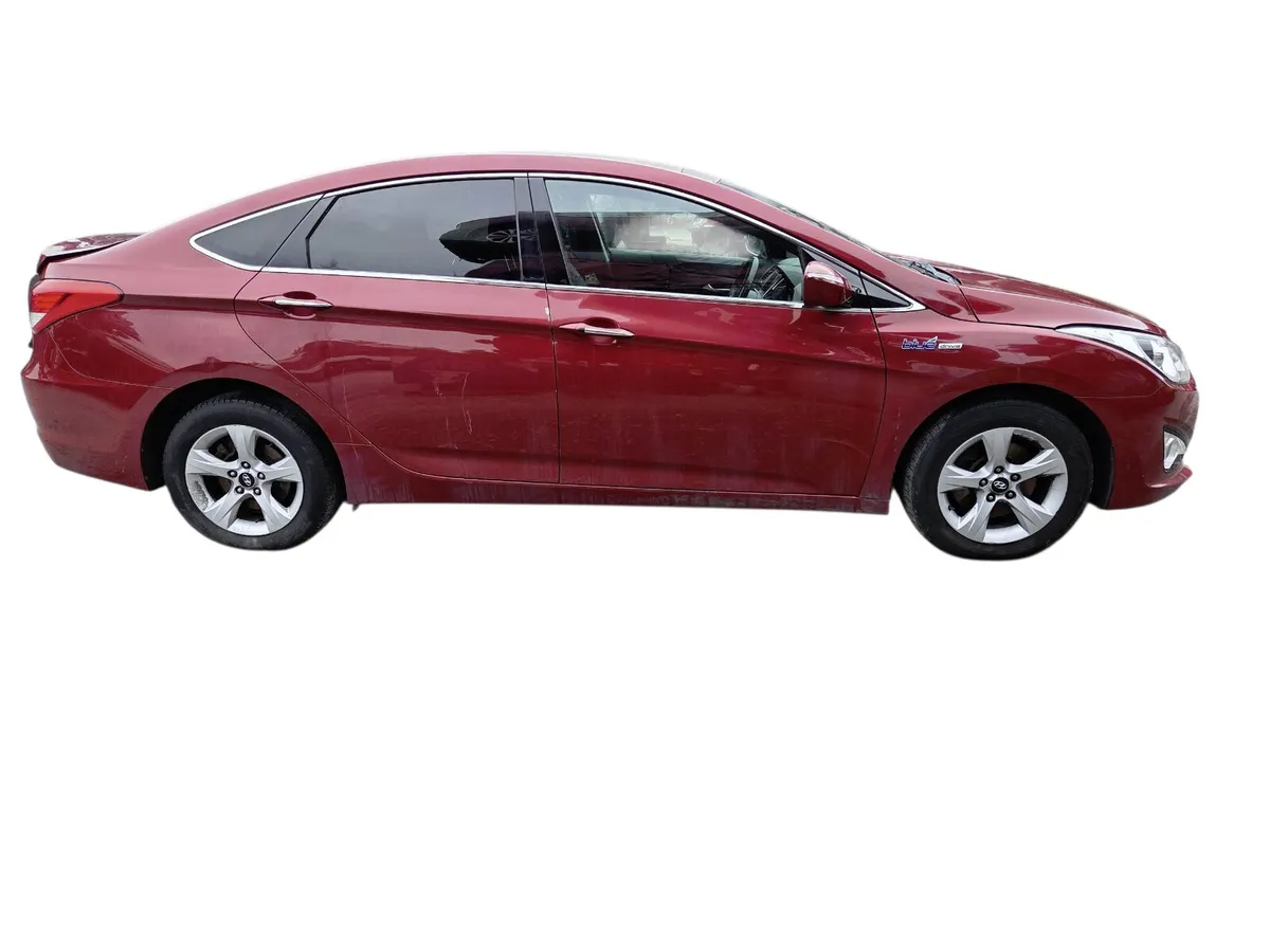 2012 HYUNDAI I40 Breaking/Dismantling - Image 1