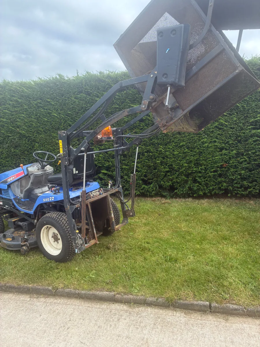 Iseki diesel hi-tip mower - Image 3
