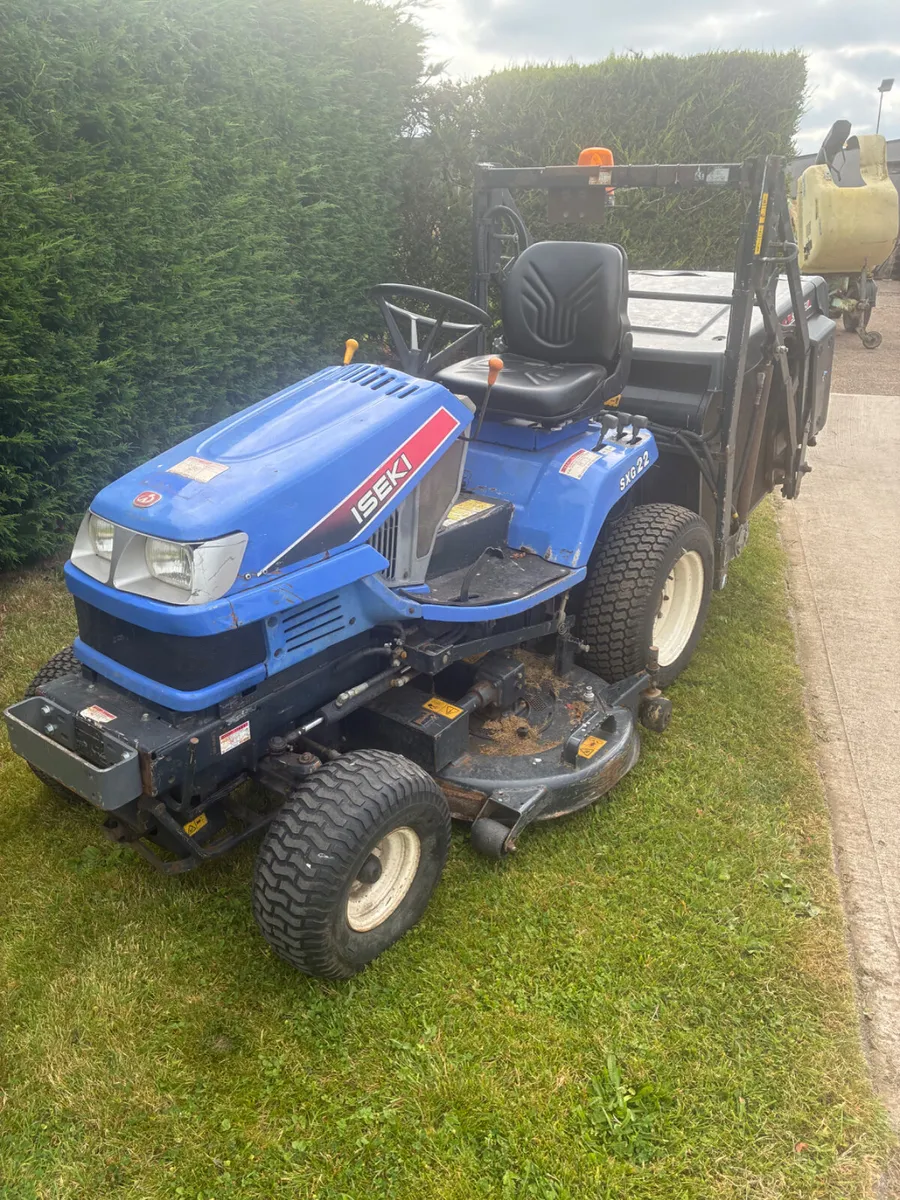 Iseki diesel hi-tip mower - Image 1