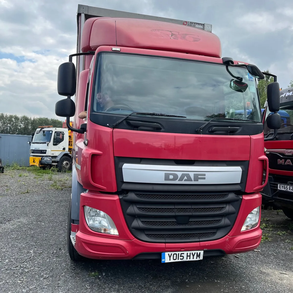 CURTAIN SIDE 26TON DAF with MOFFIT MOUNTIE CARRIER - Image 1