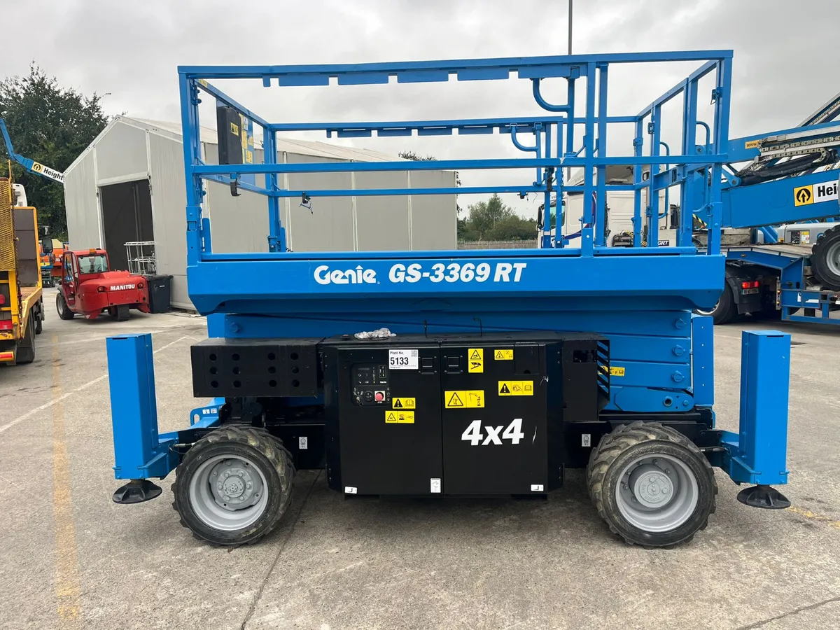 Genie GS3369 RT - 12 m Diesel Scissor 4x4 - Image 3