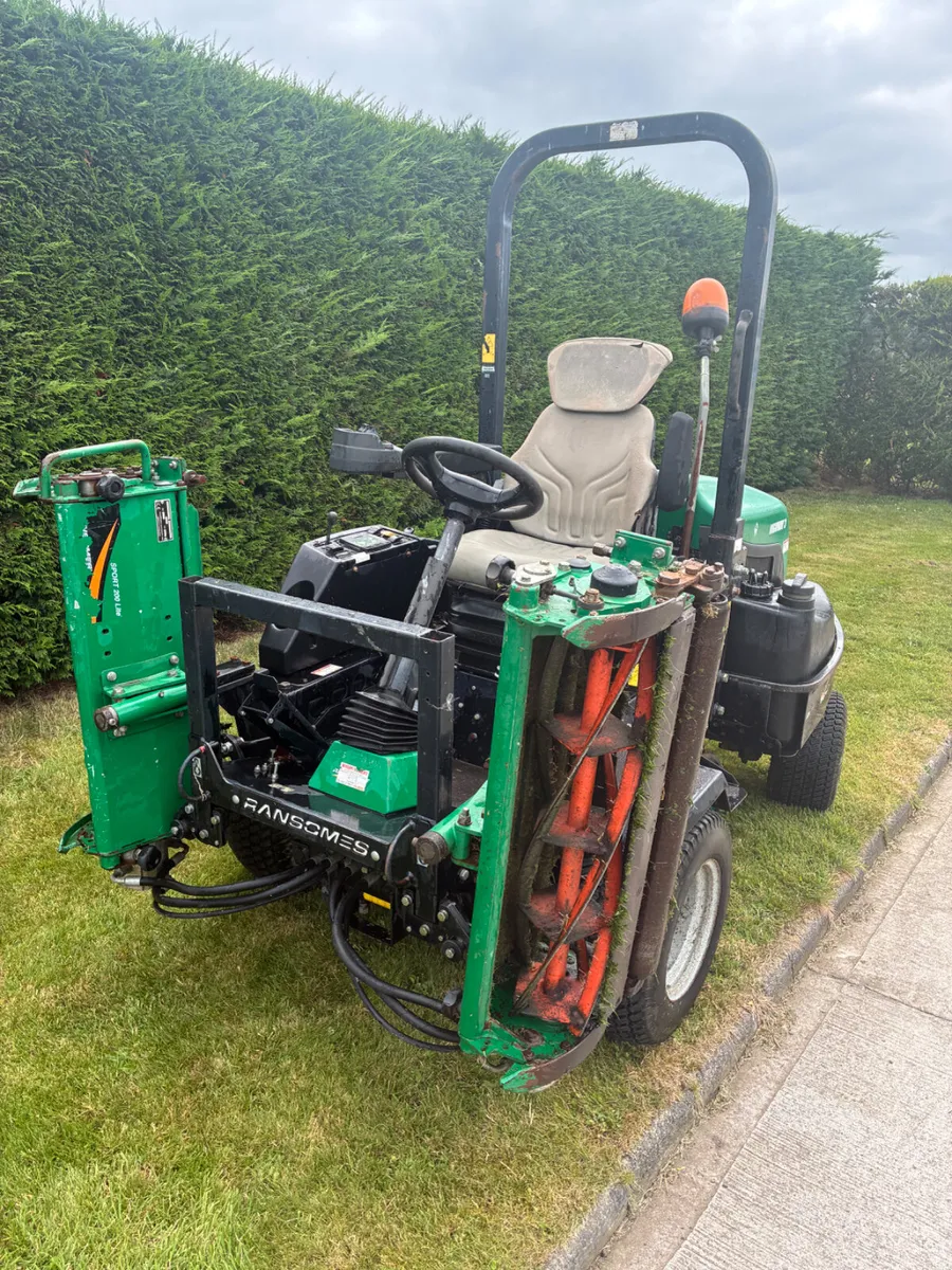 Ransomes highway 3 cylinder mower - Image 1
