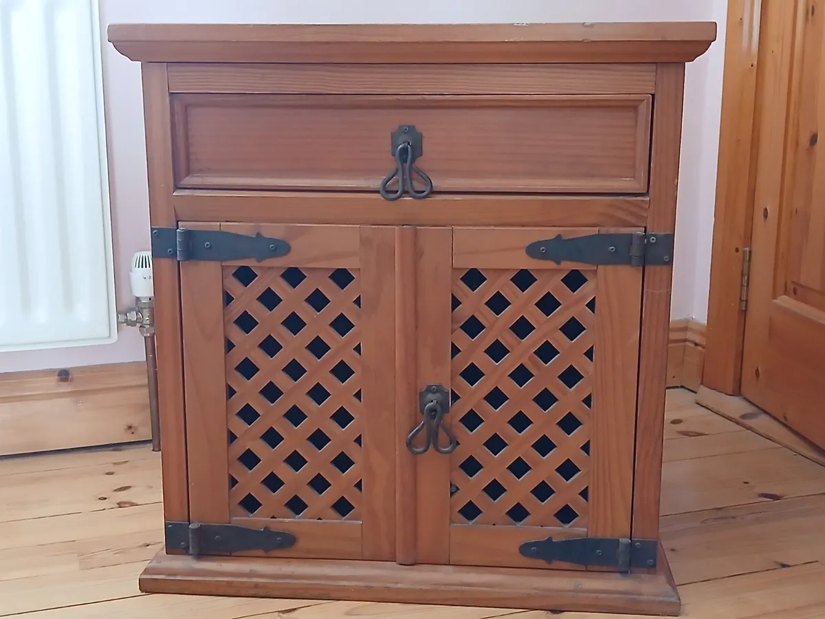 2 pairs of Cabinets / bedside lockers - Image 1