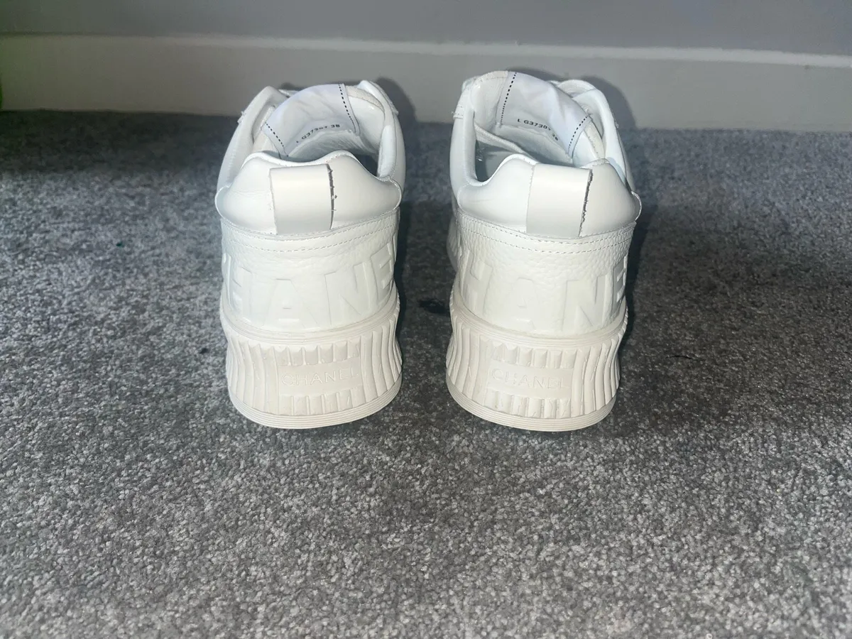 CHANEL SHOES - Image 3