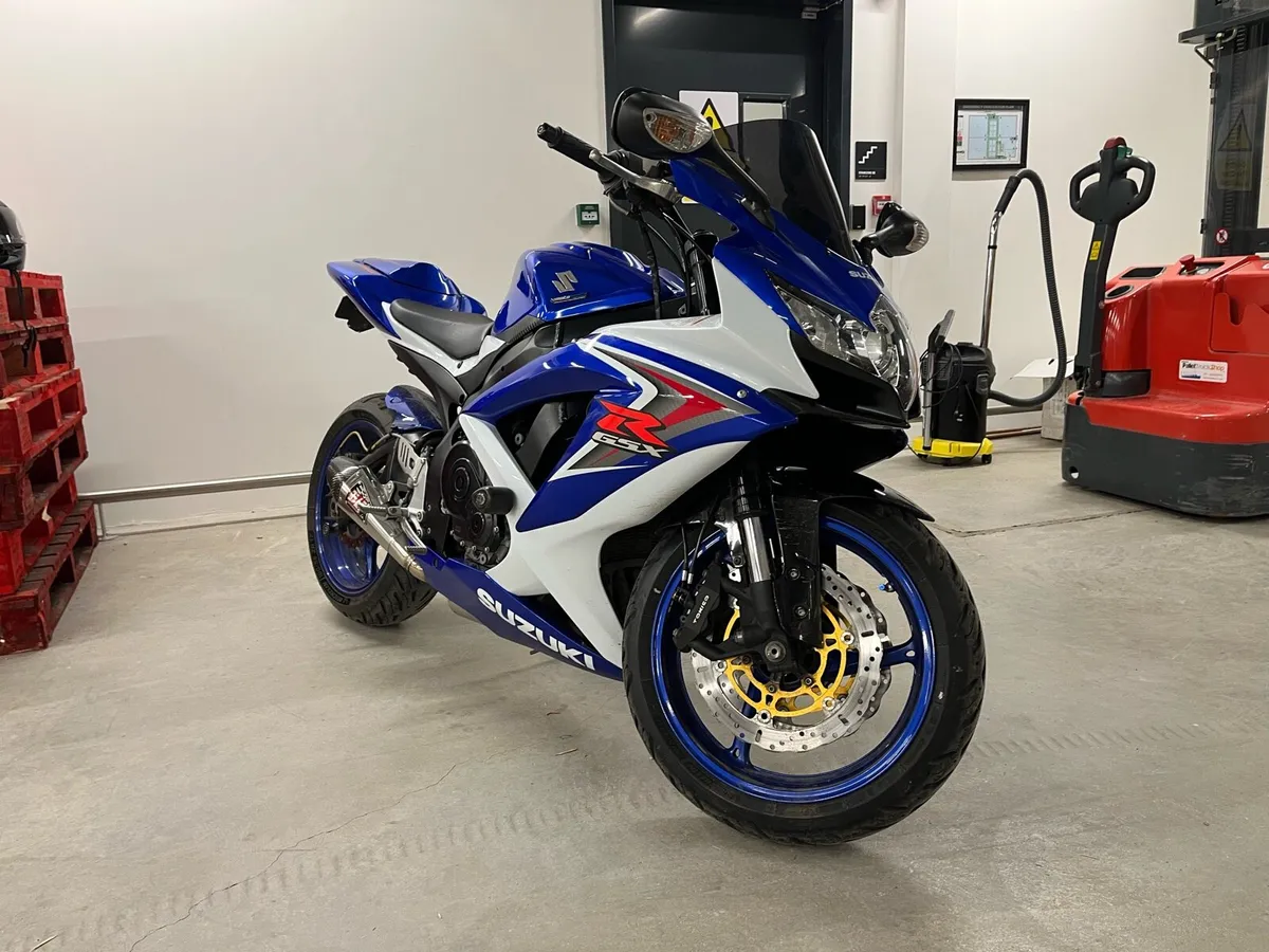 Suzuki GSXR 750 K8 - Image 1