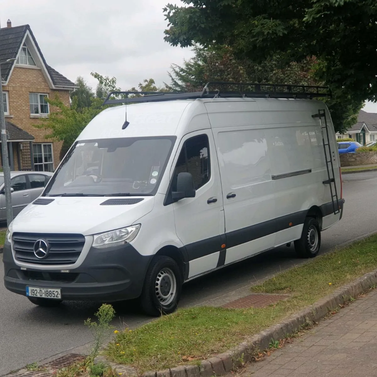 192 Mercedes Sprinter 316CDI 163BHP LWB Tail Lift - Image 3