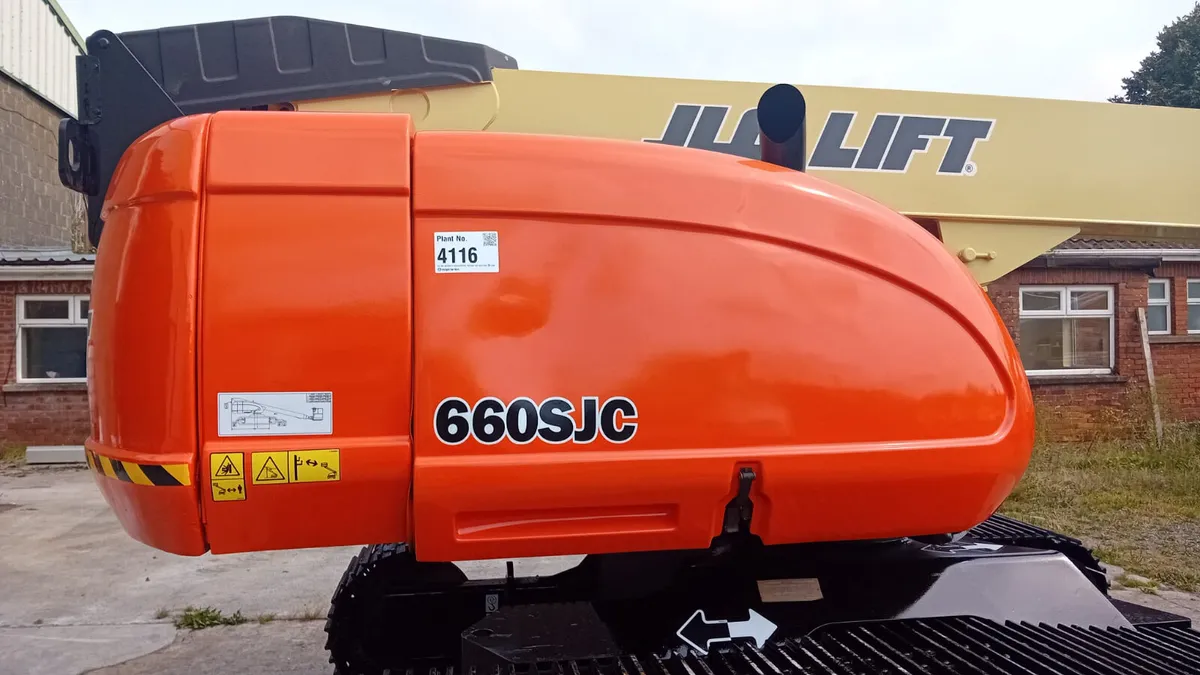 JLG660SJC Telescopic Tracked Boom - Cherrypicker - Image 4