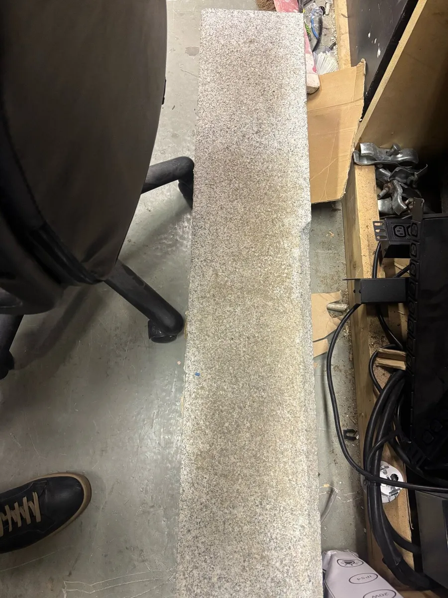 Granite coin stones and head - Image 4