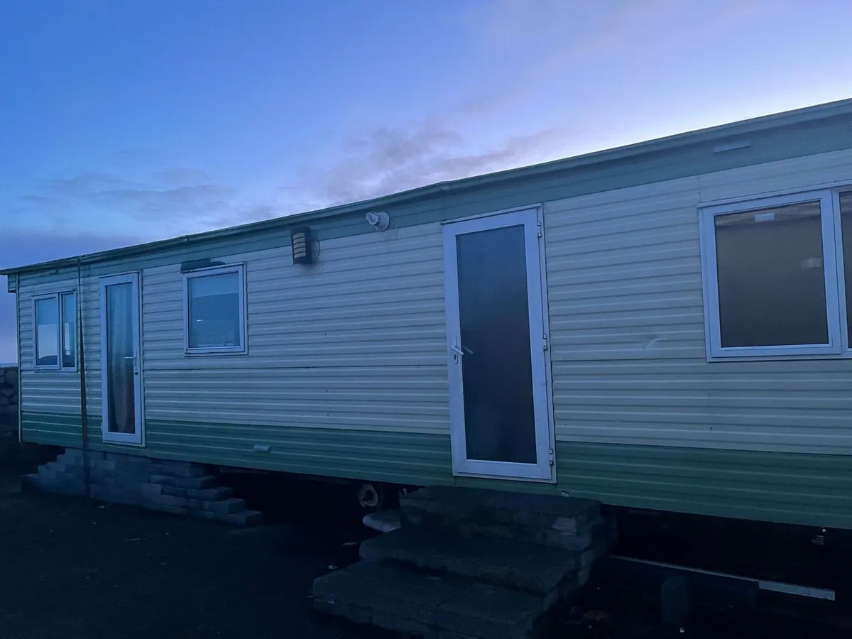 Mobile home - Image 1