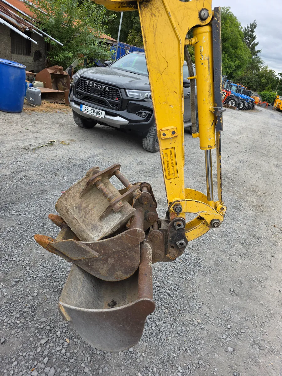 Yanmar 1.7 tonne - Image 3
