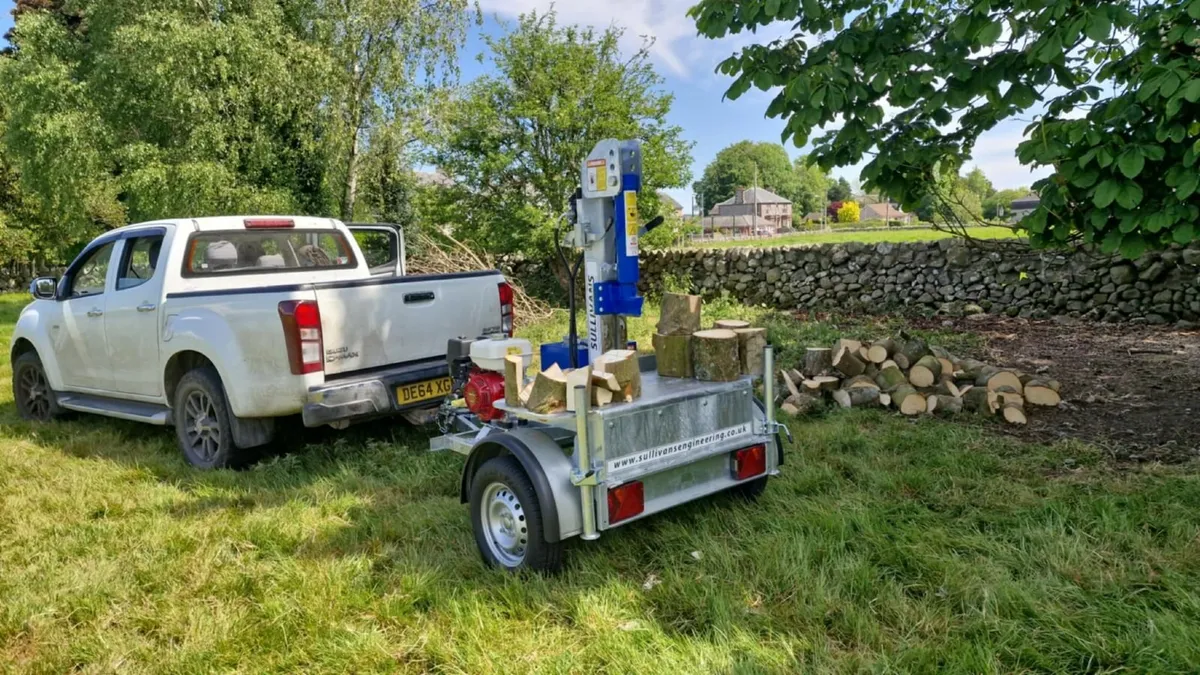 Log splitter - Image 1