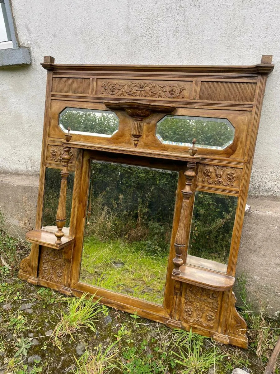 Trunk,Singer sewing machine,antiques - Image 1