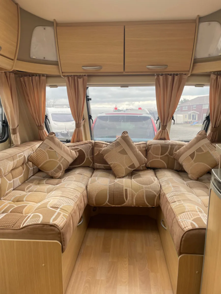 ⭐️2009 Swift Safari Fixed bed motor mover awning⭐️ - Image 3